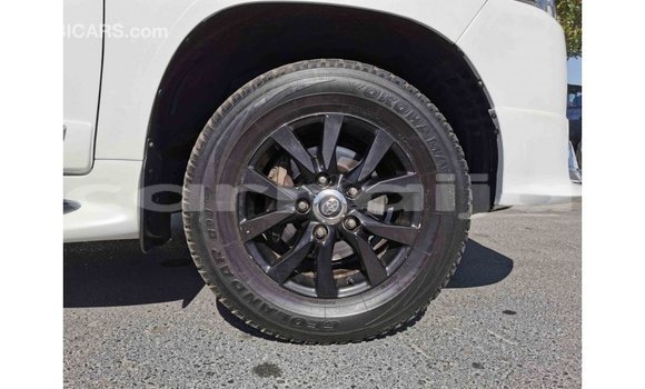 Buy Import Toyota Land Cruiser White Car in Import - Dubai in Abia State Buy Import Toyota Land Cruiser White Car in Import - Dubai in Abia State