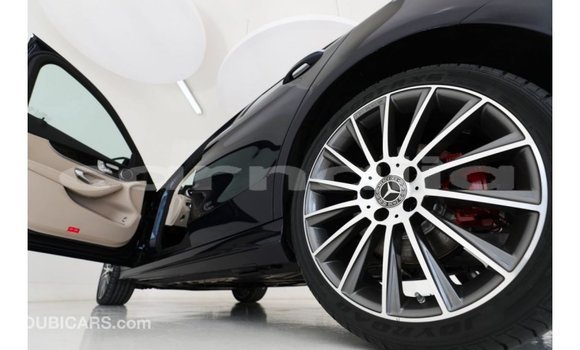 Acheter Import Utilitaire Mercedes‒Benz 1117 Bleu à Import - Dubai, État d'Abia Acheter Import Utilitaire Mercedes‒Benz 1117 Bleu à Import - Dubai, État d'Abia