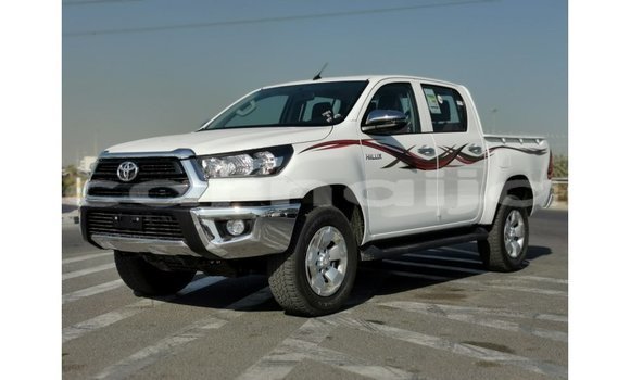 Buy Import Toyota Hilux White Car in Import - Dubai in Abia State
