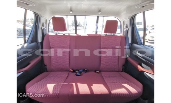 Acheter Import Voiture Toyota Hilux Blanc à Import - Dubai, État d'Abia Acheter Import Voiture Toyota Hilux Blanc à Import - Dubai, État d'Abia