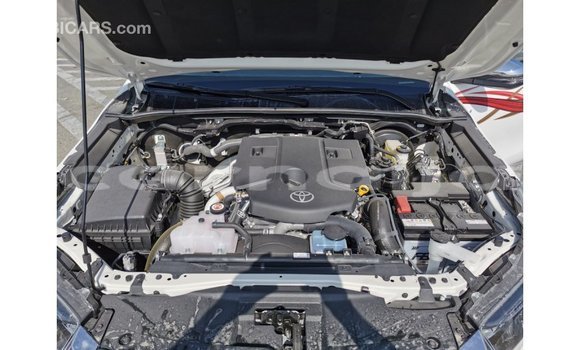 Acheter Import Voiture Toyota Hilux Blanc à Import - Dubai, État d'Abia Acheter Import Voiture Toyota Hilux Blanc à Import - Dubai, État d'Abia