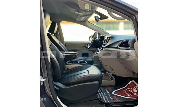 Buy Import Chrysler Voyager Other Car in Import - Dubai in Abia State Buy Import Chrysler Voyager Other Car in Import - Dubai in Abia State