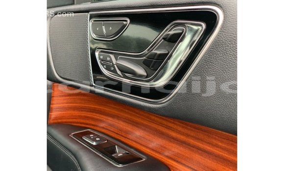 Buy Import Lincoln Navigator White Car in Import - Dubai in Abia State Buy Import Lincoln Navigator White Car in Import - Dubai in Abia State