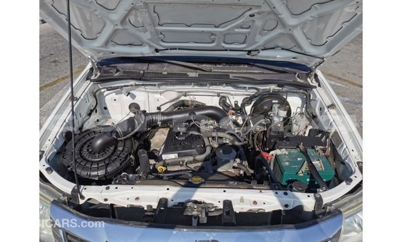 Acheter Import Voiture Toyota Hilux Blanc à Import - Dubai, État d'Abia Acheter Import Voiture Toyota Hilux Blanc à Import - Dubai, État d'Abia