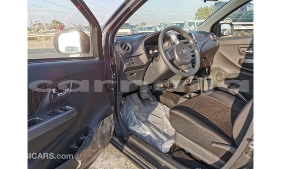 Buy Import Toyota HiAce Other Truck in Import - Dubai in Abia State Buy Import Toyota HiAce Other Truck in Import - Dubai in Abia State