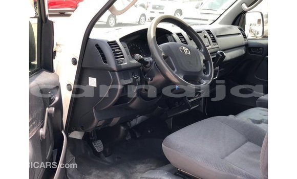 Acheter Import Utilitaire Toyota DA Blanc à Import - Dubai, État d'Abia Acheter Import Utilitaire Toyota DA Blanc à Import - Dubai, État d'Abia