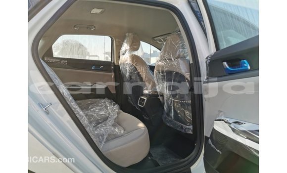 Acheter Import Voiture Kia Optima Blanc à Import - Dubai, État d'Abia Acheter Import Voiture Kia Optima Blanc à Import - Dubai, État d'Abia