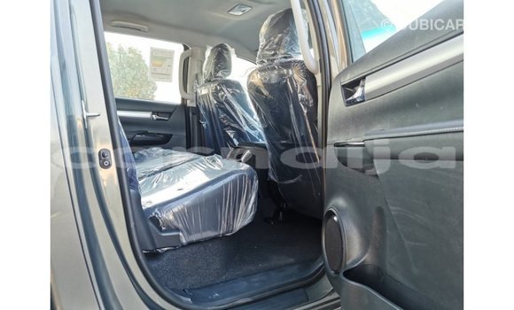 Acheter Import Voiture Toyota Hilux Vert à Import - Dubai, État d'Abia Acheter Import Voiture Toyota Hilux Vert à Import - Dubai, État d'Abia