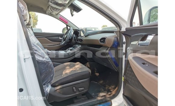 Acheter Import Voiture Hyundai Santa Fe Blanc à Import - Dubai, État d'Abia Acheter Import Voiture Hyundai Santa Fe Blanc à Import - Dubai, État d'Abia