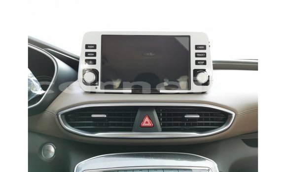 Acheter Import Voiture Hyundai Santa Fe Blanc à Import - Dubai, État d'Abia Acheter Import Voiture Hyundai Santa Fe Blanc à Import - Dubai, État d'Abia