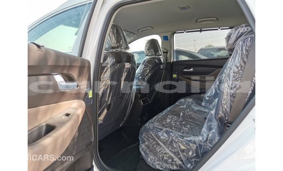 Acheter Import Voiture Hyundai Santa Fe Blanc à Import - Dubai, État d'Abia Acheter Import Voiture Hyundai Santa Fe Blanc à Import - Dubai, État d'Abia
