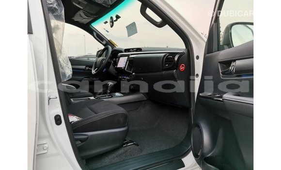 Buy Import Toyota Hilux White Car in Import - Dubai in Abia State Buy Import Toyota Hilux White Car in Import - Dubai in Abia State