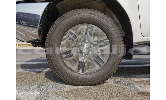 Buy Import Toyota Hilux White Car in Import - Dubai in Abia State Buy Import Toyota Hilux White Car in Import - Dubai in Abia State