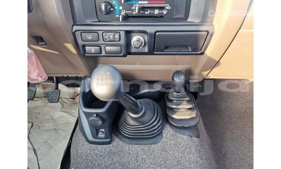 Acheter Import Voiture Toyota Land Cruiser Blanc à Import - Dubai, État d'Abia Acheter Import Voiture Toyota Land Cruiser Blanc à Import - Dubai, État d'Abia