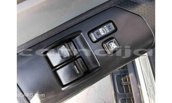 Acheter Import Voiture Toyota FJ Cruiser Beige à Import - Dubai, État d'Abia Acheter Import Voiture Toyota FJ Cruiser Beige à Import - Dubai, État d'Abia