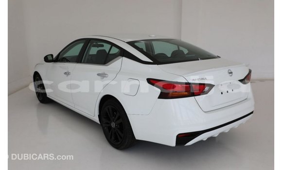Buy Import Nissan Altima White Car in Import - Dubai in Abia State Buy Import Nissan Altima White Car in Import - Dubai in Abia State