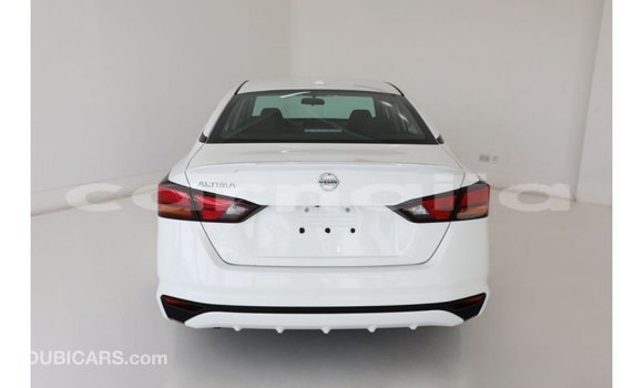 Buy Import Nissan Altima White Car in Import - Dubai in Abia State Buy Import Nissan Altima White Car in Import - Dubai in Abia State