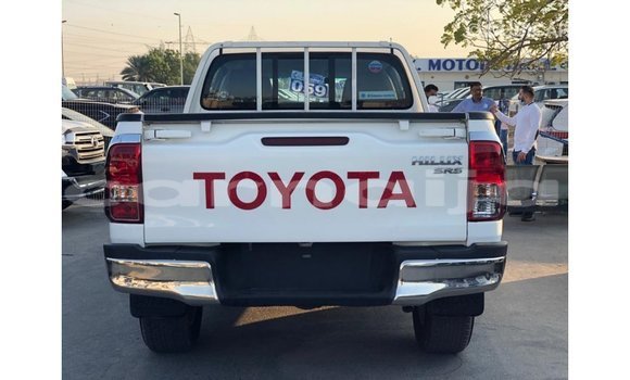 Buy Import Toyota Hilux White Car in Import - Dubai in Abia State Buy Import Toyota Hilux White Car in Import - Dubai in Abia State