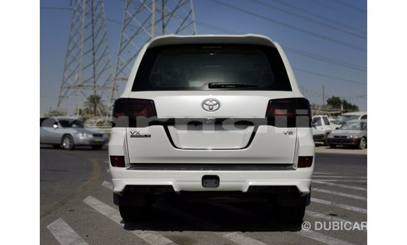 Acheter Import Voiture Toyota Land Cruiser Blanc à Import - Dubai, État d'Abia Acheter Import Voiture Toyota Land Cruiser Blanc à Import - Dubai, État d'Abia