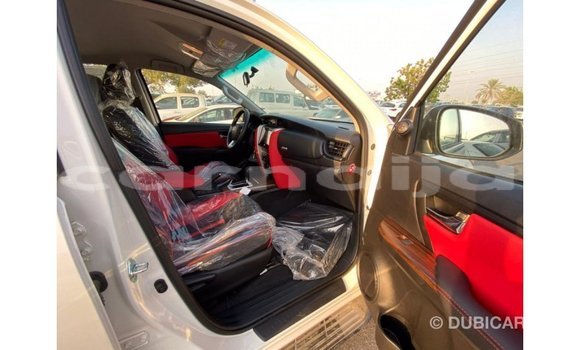 Acheter Import Voiture Toyota Fortuner Blanc à Import - Dubai, État d'Abia Acheter Import Voiture Toyota Fortuner Blanc à Import - Dubai, État d'Abia