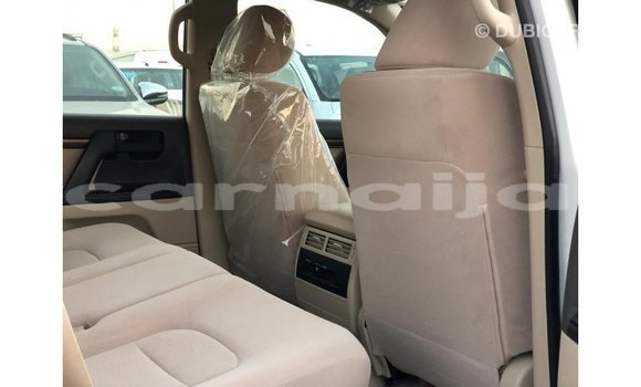 Acheter Import Voiture Toyota Land Cruiser Blanc à Import - Dubai, État d'Abia Acheter Import Voiture Toyota Land Cruiser Blanc à Import - Dubai, État d'Abia