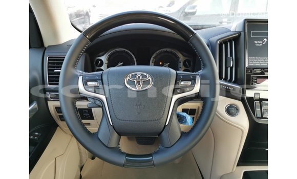 Buy Import Toyota Land Cruiser White Car in Import - Dubai in Abia State Buy Import Toyota Land Cruiser White Car in Import - Dubai in Abia State