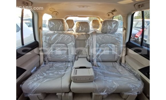 Buy Import Toyota Land Cruiser White Car in Import - Dubai in Abia State Buy Import Toyota Land Cruiser White Car in Import - Dubai in Abia State