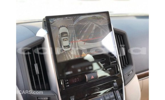 Acheter Import Voiture Toyota Land Cruiser Blanc à Import - Dubai, État d'Abia Acheter Import Voiture Toyota Land Cruiser Blanc à Import - Dubai, État d'Abia