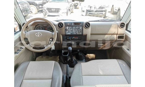 Buy Import Toyota Land Cruiser White Car in Import - Dubai in Abia State Buy Import Toyota Land Cruiser White Car in Import - Dubai in Abia State