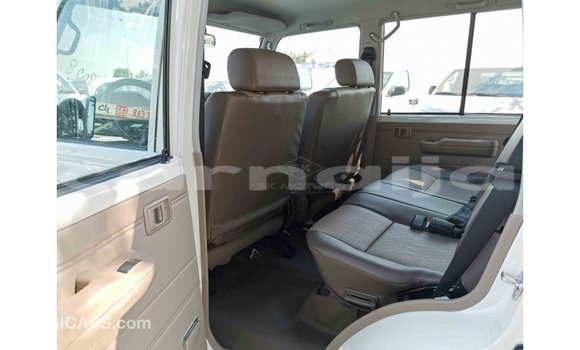 Buy Import Toyota Land Cruiser White Car in Import - Dubai in Abia State Buy Import Toyota Land Cruiser White Car in Import - Dubai in Abia State