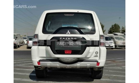 Acheter Import Voiture Mitsubishi Pajero Blanc à Import - Dubai, État d'Abia Acheter Import Voiture Mitsubishi Pajero Blanc à Import - Dubai, État d'Abia