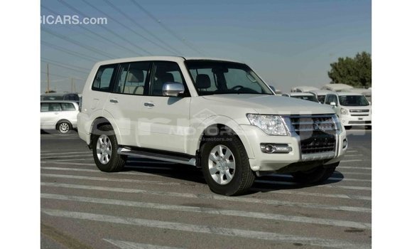 Acheter Import Voiture Mitsubishi Pajero Blanc à Import - Dubai, État d'Abia Acheter Import Voiture Mitsubishi Pajero Blanc à Import - Dubai, État d'Abia