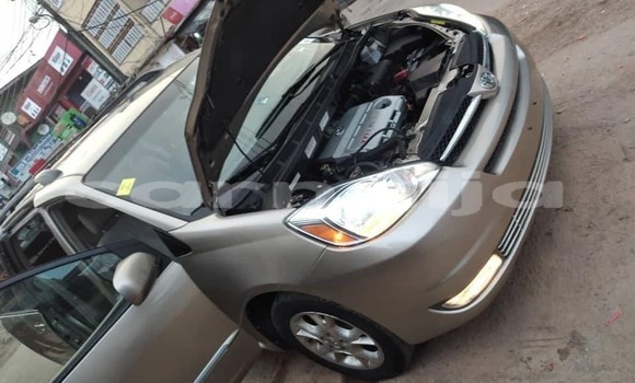 Acheter Occasion Voiture Toyota Sienna Gris à Benin City, Edo Acheter Occasion Voiture Toyota Sienna Gris à Benin City, Edo