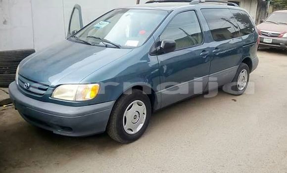 Acheter Occasion Voiture Toyota Sienna Bleu à Ado–Ekiti, État d'Ekiti Acheter Occasion Voiture Toyota Sienna Bleu à Ado–Ekiti, État d'Ekiti