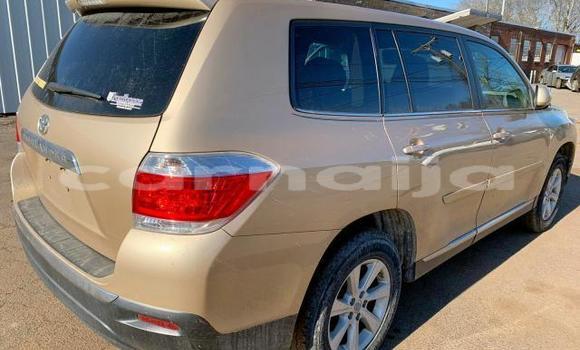 Acheter Occasion Voiture Toyota Highlander Beige à Lagos, État de Lagos Acheter Occasion Voiture Toyota Highlander Beige à Lagos, État de Lagos