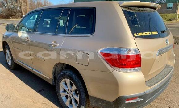 Acheter Occasion Voiture Toyota Highlander Beige à Lagos, État de Lagos Acheter Occasion Voiture Toyota Highlander Beige à Lagos, État de Lagos