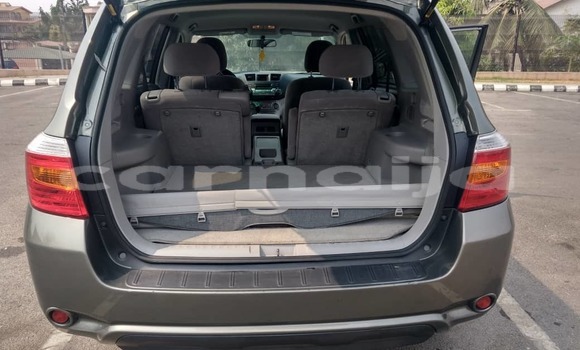 Acheter Occasion Voiture Toyota Highlander Beige à Jos, État du Plateau Acheter Occasion Voiture Toyota Highlander Beige à Jos, État du Plateau