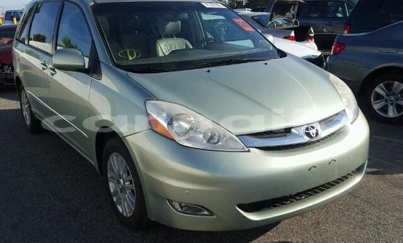 Acheter Occasion Voiture Toyota Sienna Beige à Lagos, État de Lagos Acheter Occasion Voiture Toyota Sienna Beige à Lagos, État de Lagos