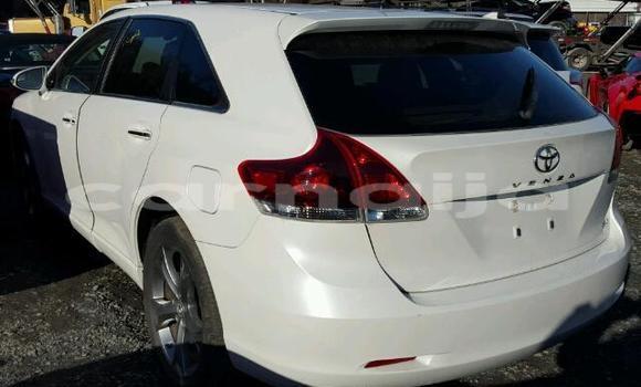 Buy Used Toyota Venza White Car in Lagos in Lagos State Buy Used Toyota Venza White Car in Lagos in Lagos State