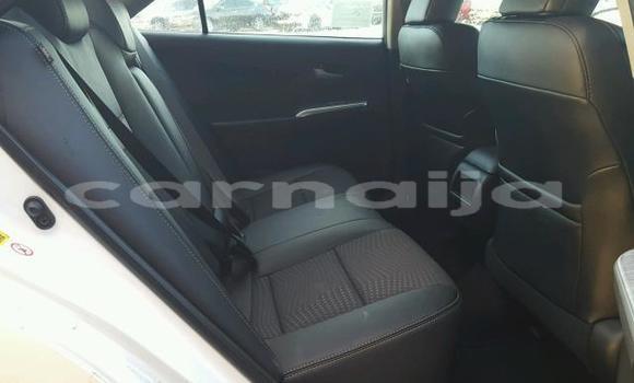 Acheter Occasion Voiture Toyota Camry Blanc à Lagos, État de Lagos Acheter Occasion Voiture Toyota Camry Blanc à Lagos, État de Lagos