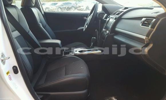 Acheter Occasion Voiture Toyota Camry Blanc à Lagos, État de Lagos Acheter Occasion Voiture Toyota Camry Blanc à Lagos, État de Lagos
