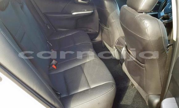 Acheter Occasion Voiture Toyota Camry Blanc à Lagos, État de Lagos Acheter Occasion Voiture Toyota Camry Blanc à Lagos, État de Lagos