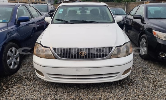 Buy Used Toyota Avalon White Car in Lagos in Lagos State
