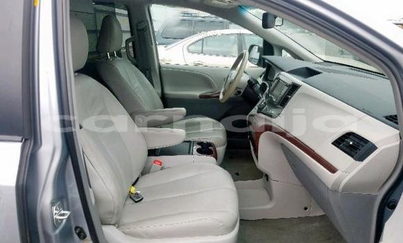 Acheter Occasion Voiture Toyota Sienna Gris à Lagos, État de Lagos Acheter Occasion Voiture Toyota Sienna Gris à Lagos, État de Lagos