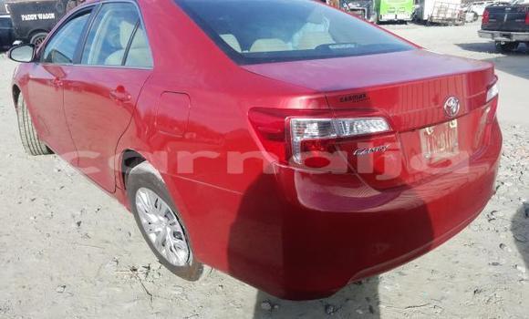 Acheter Neuf Voiture Toyota Camry Rouge à Calabar, État de Cross River Acheter Neuf Voiture Toyota Camry Rouge à Calabar, État de Cross River