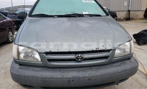 Buy New Toyota Sienna Black Car in Badagry in Lagos State Buy New Toyota Sienna Black Car in Badagry in Lagos State