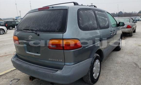 Buy New Toyota Sienna Black Car in Badagry in Lagos State Buy New Toyota Sienna Black Car in Badagry in Lagos State