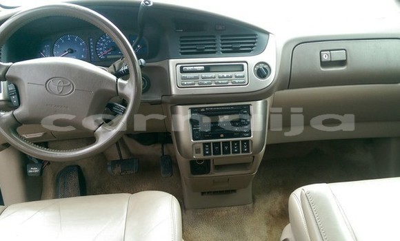 Acheter Occasion Voiture Toyota Sienna Vert à Ibagwa–Aka, État d'Enugu Acheter Occasion Voiture Toyota Sienna Vert à Ibagwa–Aka, État d'Enugu