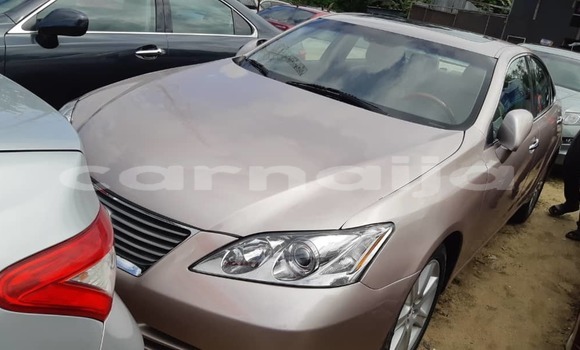 Acheter Occasion Voiture Lexus ES Beige à Oyo, État d'Oyo Acheter Occasion Voiture Lexus ES Beige à Oyo, État d'Oyo