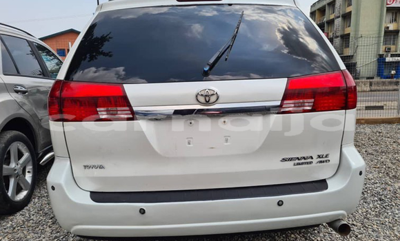 Buy Used Toyota Sienna White Car in Ikeja in Lagos State Buy Used Toyota Sienna White Car in Ikeja in Lagos State